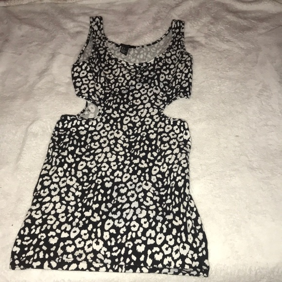 Black white - Picture 1 of 3